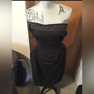 Pennington’s Black Strapless Cotton Dress White Stitching pockets ties in back